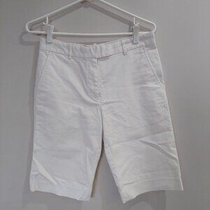 Pure By Alfred Sung White Bermuda 11" Cotton Stretchy Shorts (Size M)